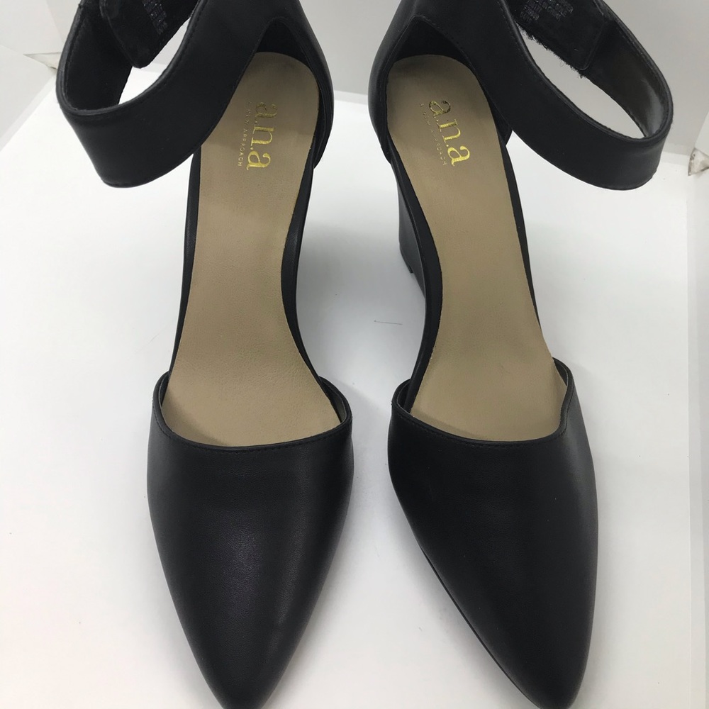 Ana A New Approach women’s wedge black shoes 9M